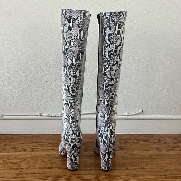 NWOT Lexie Boot in Natural Snake by Tony Bianco - Picture 8 of 10
